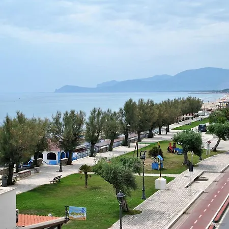 Flat For 3 Persons Near The فندق سبرلونغا